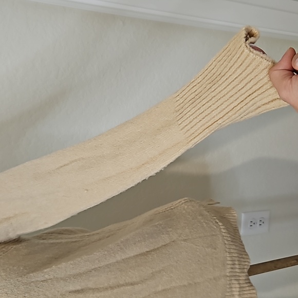 Amazon - Cream Tunic Sweater - Size Small - Picture 2 of 3